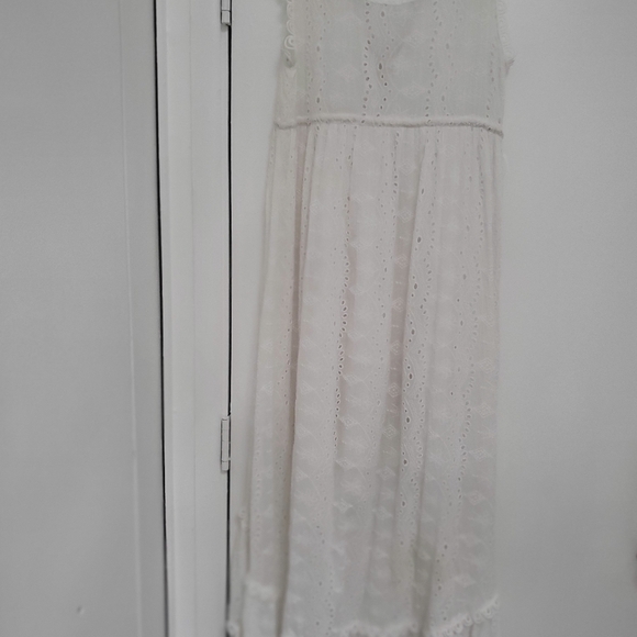 White High Low Dress with Ruffle Bottom Beach Cover Up - Picture 3 of 3